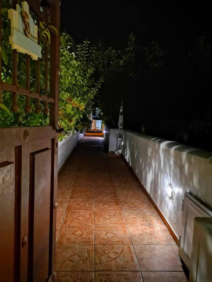 Spetses Center Comfy Apartment Esterno foto